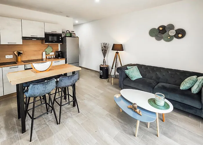 Lovely Apartment In Narbonne With Kitchen